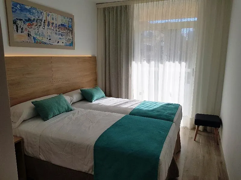 Aparthotel Cye Holiday Centre 살루 3*,